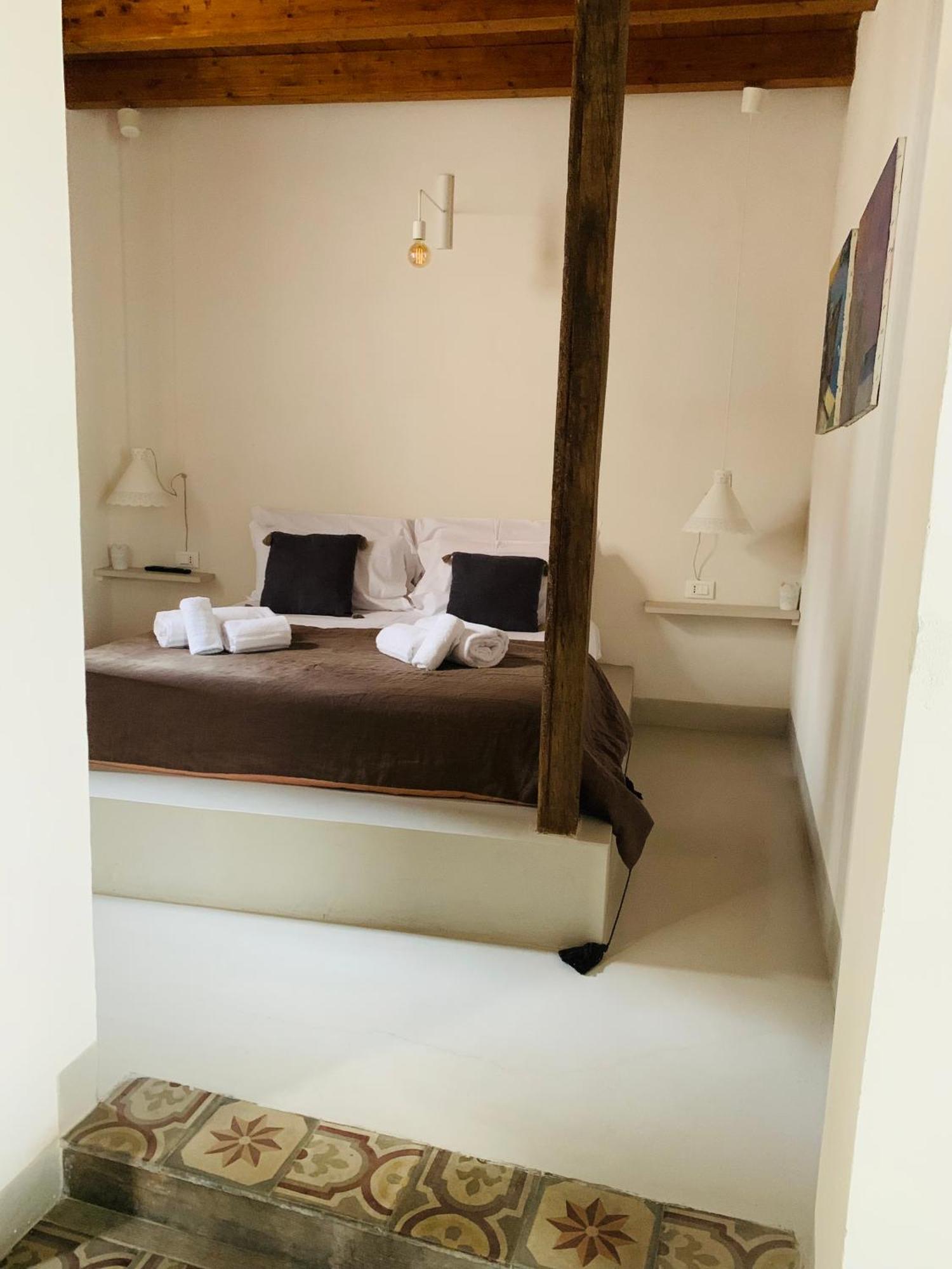 Locanda Sette Fate Spa E Solarium Palermo Bagian luar foto