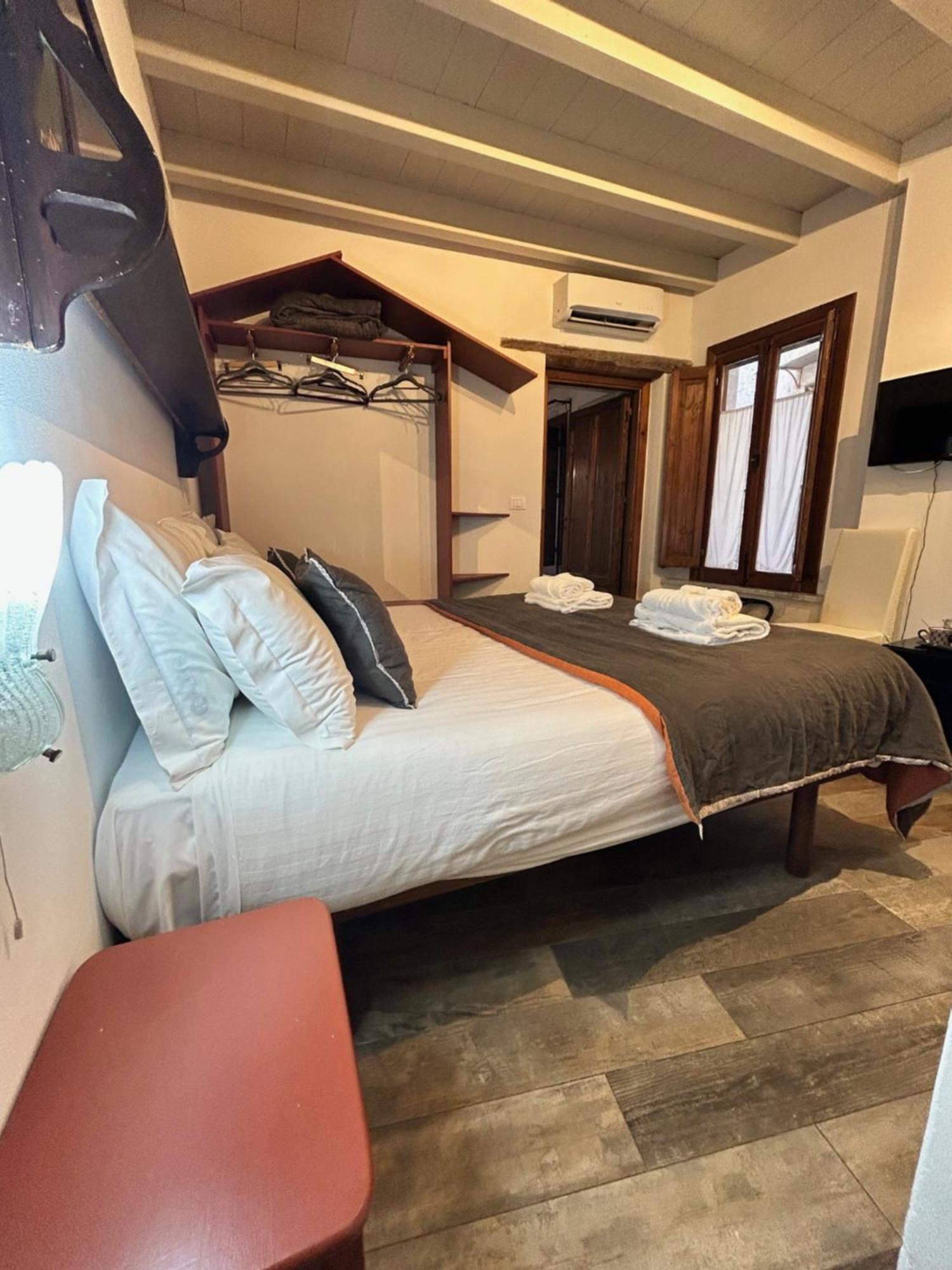 Locanda Sette Fate Spa E Solarium Palermo Bagian luar foto